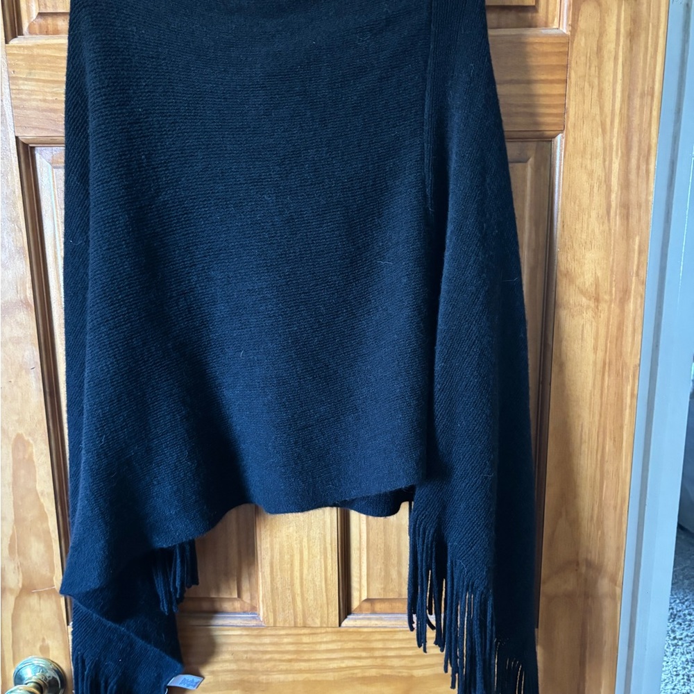 Elegant Black Fringed Women's Sweater